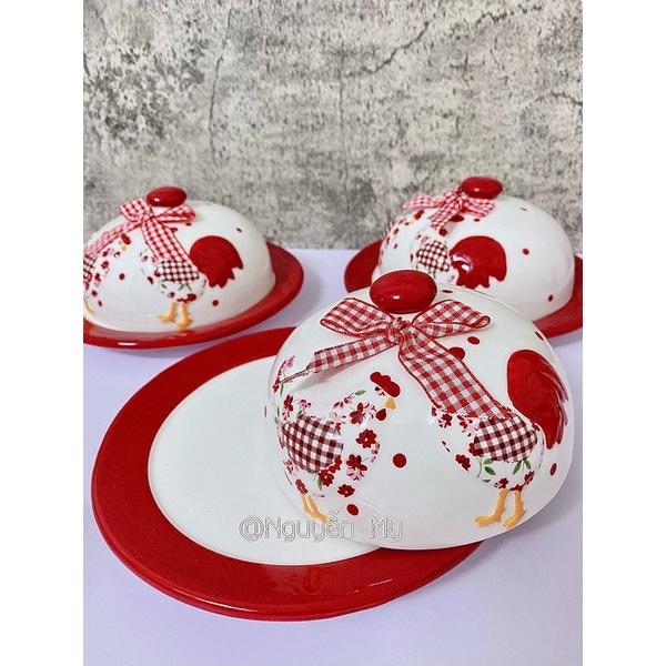Đĩa kèm nắp đậy Gà đỏ