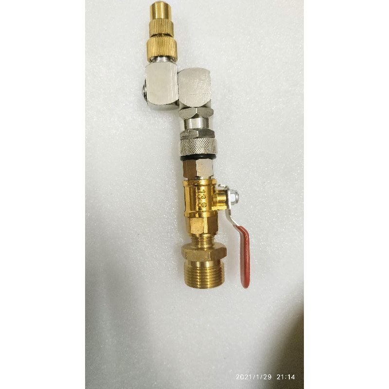 Bộ Béc xoay lắp máy rửa vệ sinh máy lạnh chuyên nghiệp .