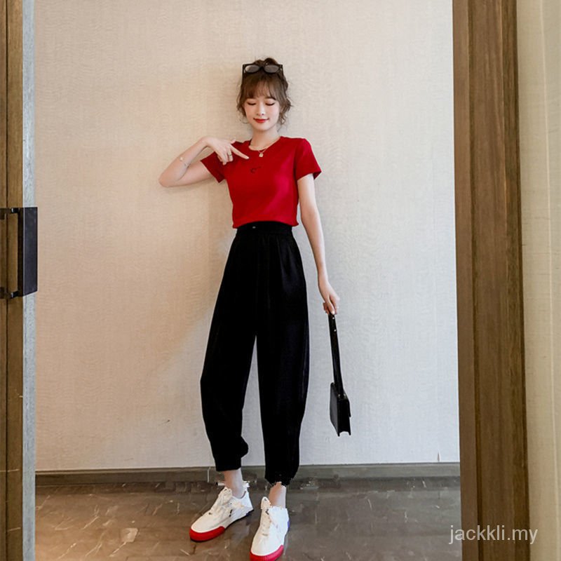 Bộ Đồ Thể Thao Áo Tay Ngắn + Quần Lửng Thời Trang Mùa Hè Cho Nữ | BigBuy360 - bigbuy360.vn