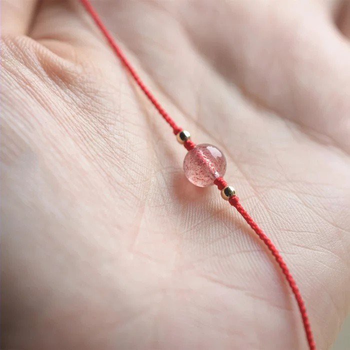 Vòng Tay Chỉ Đỏ T.A Dâu Tây May Mắn - Bình An ( Ghi chú size cổ tay )
