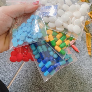 Sĩ viên kích trắng đủ màu