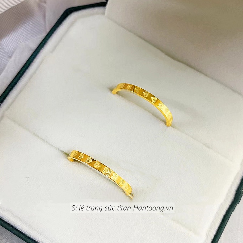 Nhẫn nữ bằng chất liệu titan không gỉ họa tiết trái tim xinh xắn trẻ trung