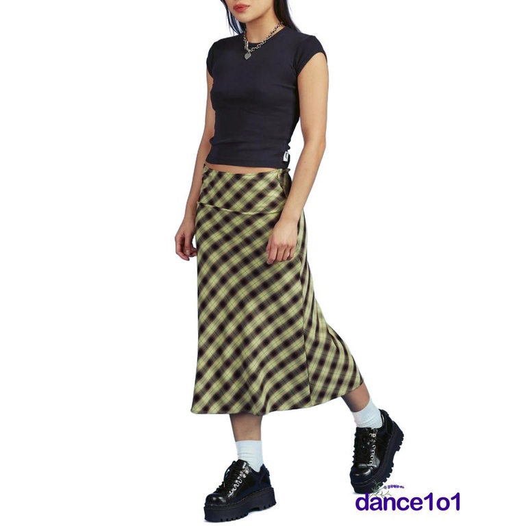 Chân váy dài lưng cao họa tiết kẻ sọc phong cách thời trang cho nữ