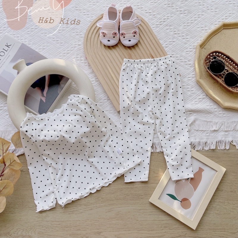Bộ tay dài bé gái tăm lạnh chấm bi uốn viền