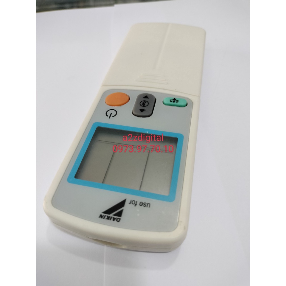 Remote máy lạnh DAIKIN có 1 nút xanh