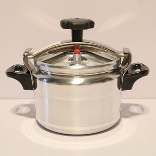 Nồi áp suất fujika 5 lít dùng được trên bếp từ