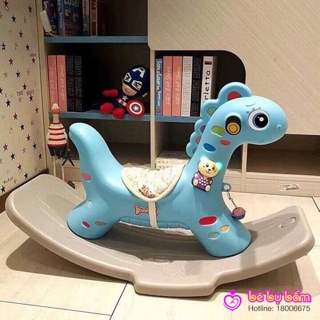 Ngựa bập bênh có nhạc cho bé