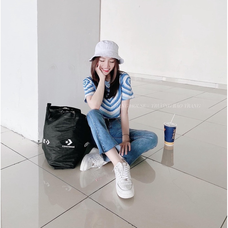 Áo len montogi croptop hoạ tiết trái tim iu iu
