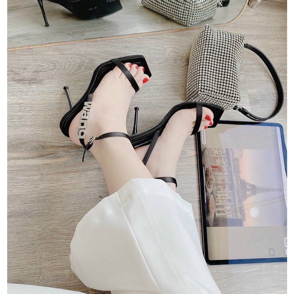 Sandal cao gót chữ wang gót nhọn 9 phân mã H164 UYÊN OLIVER SHOES