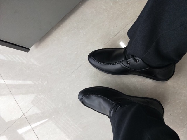 Giầy lười nam Quảng Châu. Kiểu dáng buộc dây.Sẵn đen sz 43 | BigBuy360 - bigbuy360.vn