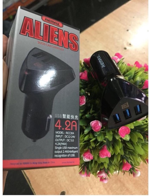 Cốc / Củ  sạc xe hơi Remax Aliens 3 Cổng