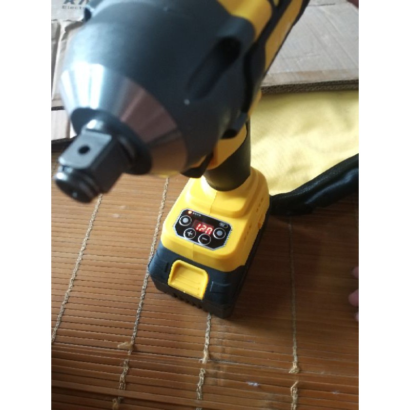 Máy siết bulong hàng nội địa trung quốc