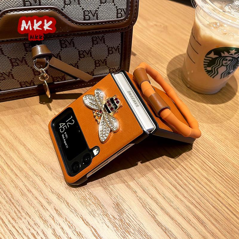 Ốp Điện Thoại Họa Tiết Chú Ong Phong Cách Hàn Quốc Kèm Giá Đỡ Cho Samsung zflip3 F7110 F7070