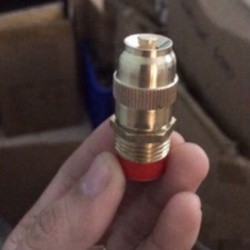 Béc tưới đồng chân ren 21mm có lọc