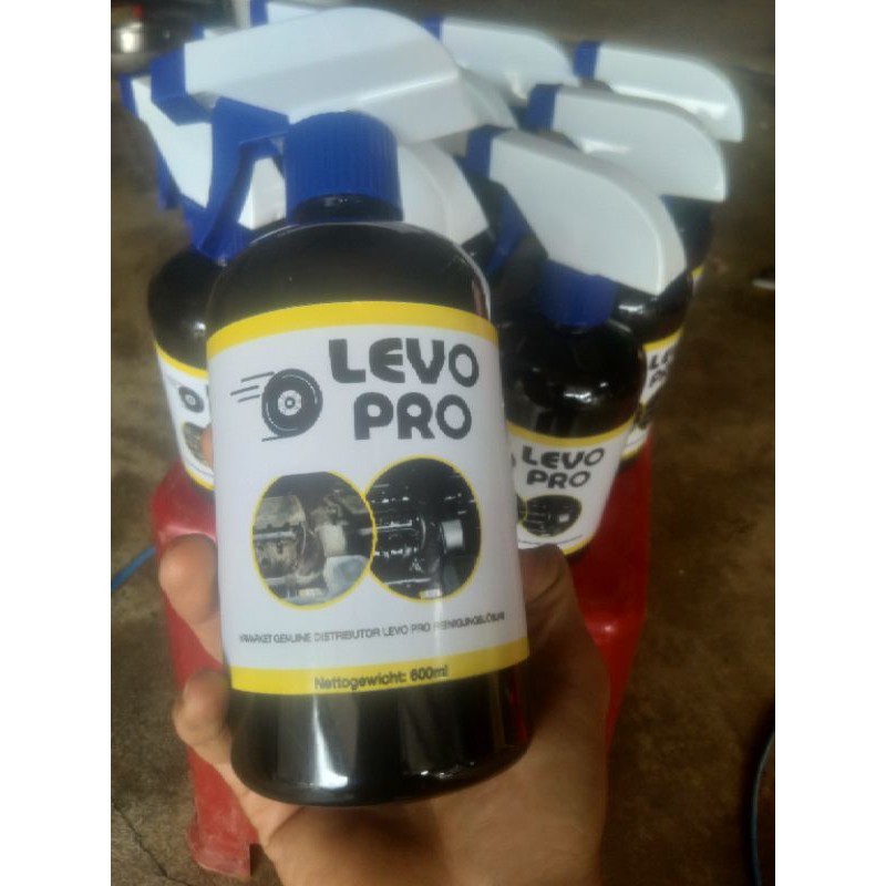 (MẪU MỚI 2020)LEVO PRO DUNG DỊCH TẨY RỬA ĐẦU BÒ LỐC MÁY,KHOANG ĐỘNG CƠ,GẦM Ô TÔ,NHẬP KHẨU TẠI ĐỨC