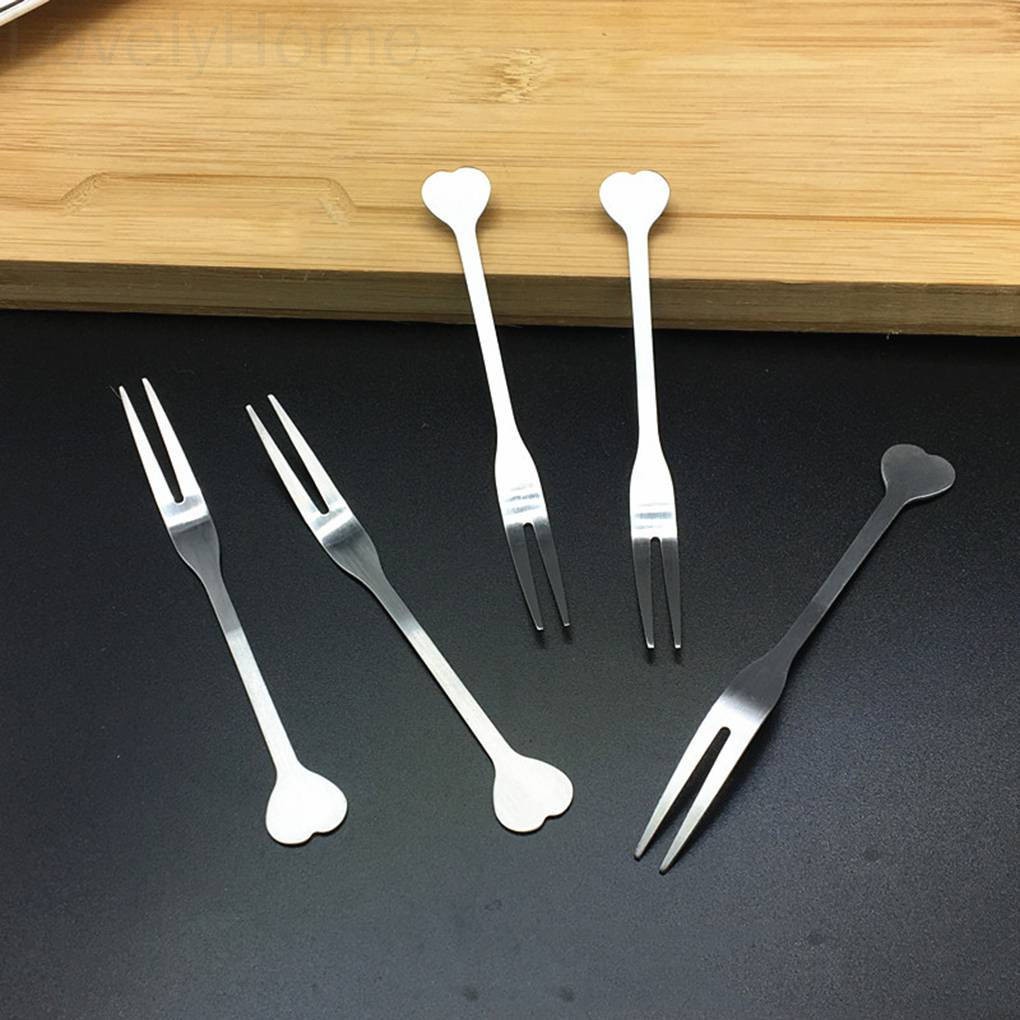 Nĩa ăn trái cây họa tiết trái tim bằng thép không gỉ chất lượng cao