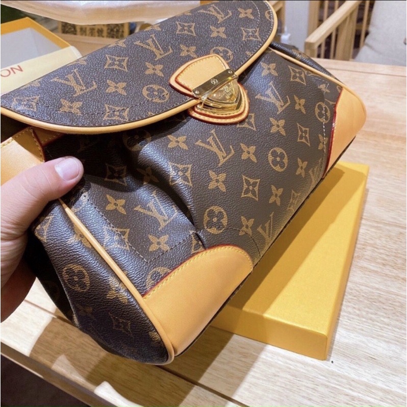 Túi đeo vai lệ vy