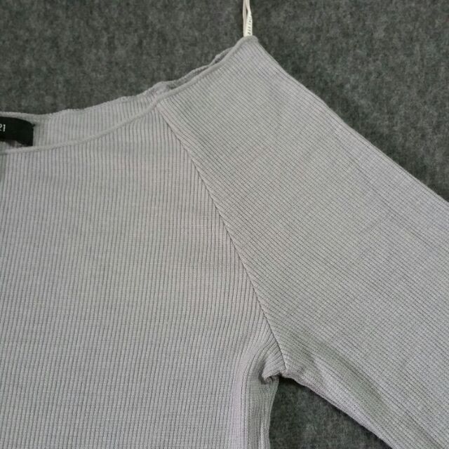 Áo thun croptop dài tay F21