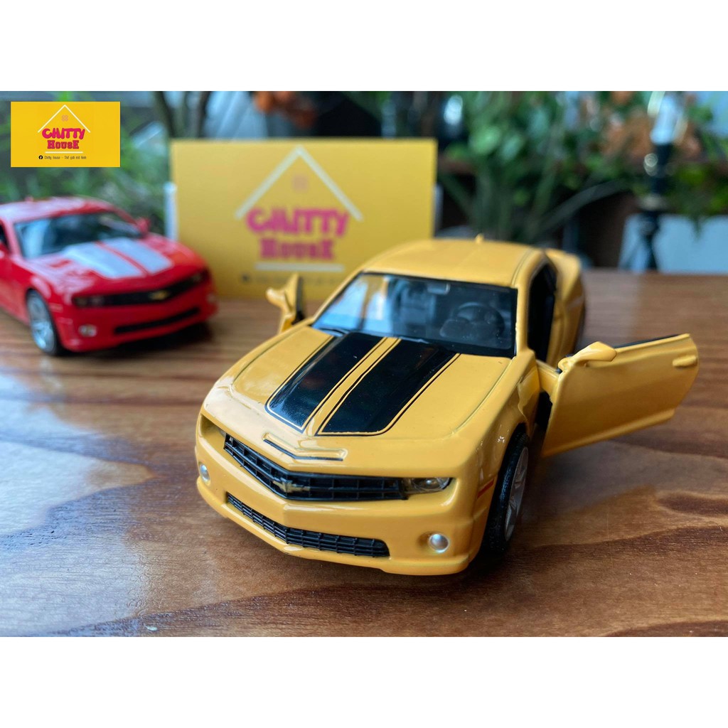 Ô tô kim loại mô hình Chevroles Camaro tỷ lệ 1:36 mở 2 cửa, trang trí taplo, đồ chơi, sưu tầm