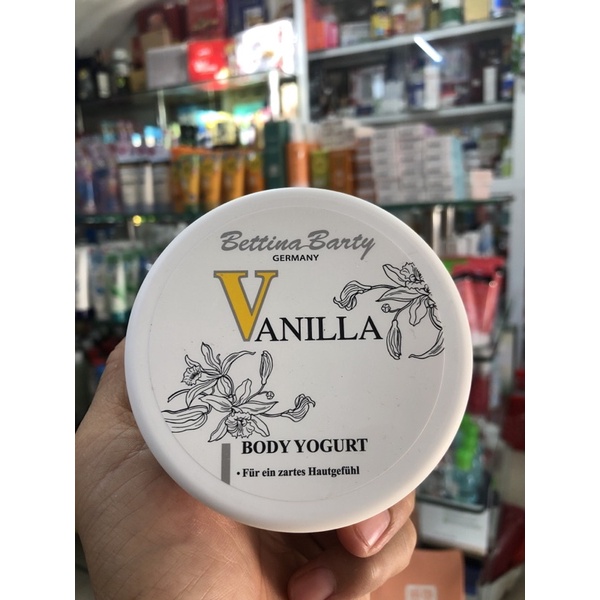 KEM DƯỠNG THỂ SỮA CHUA BETTINA BARTY VANILLA BODY YOGURT 300ML