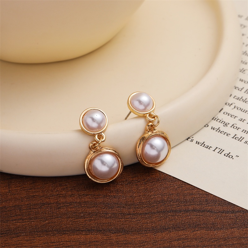 Khuyên tai kẹp không bấm lỗ chốt cố định K010 bằng hợp kim mạ vàng hình tròn đính hạt trai dáng midi Leous