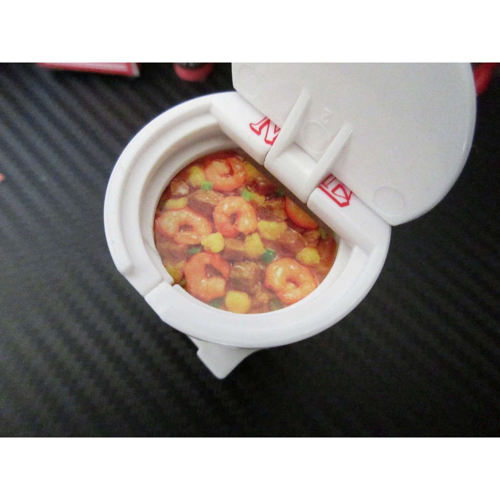 Xe mô hình Tomica Dream Nissin Cup Noodle No.161