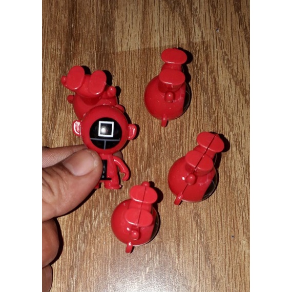 Một Con lật đật mini bằng nhựa cứng xả stress