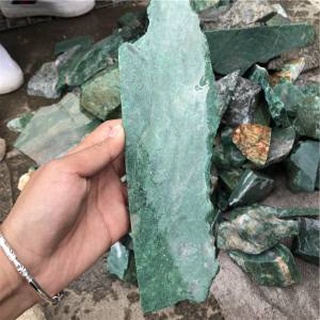 100gr Đá Thô Màu Xanh đậm Nephrite