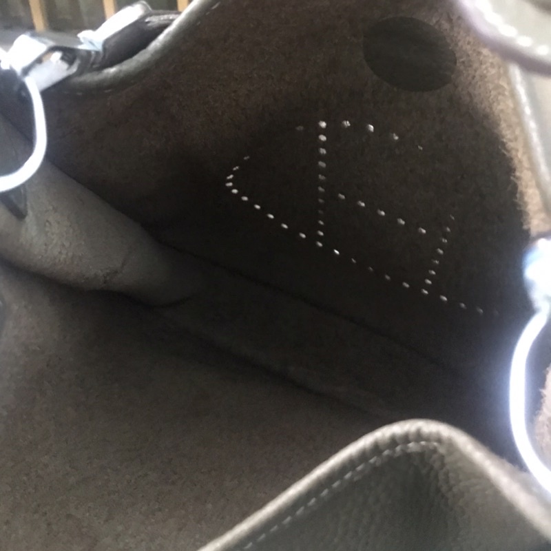 Túi hm đeo chéo xả kho về hàng tết