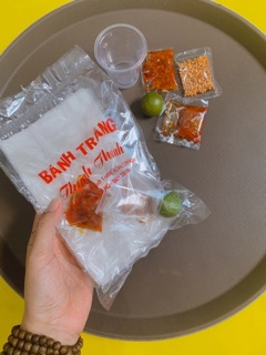 Bánh tráng sa tế muối tắc