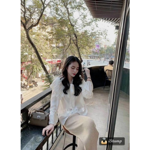 Sơ mi trắng cổ bèo xếp ly