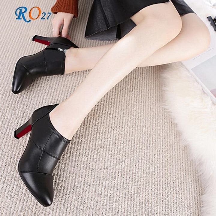 Giày boot nữ cổ thấp đế cao 7cm màu đen hàng hiệu rosata ro27