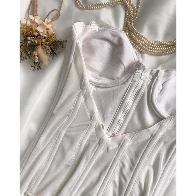 Áo corset kéo khoá trước 2hand