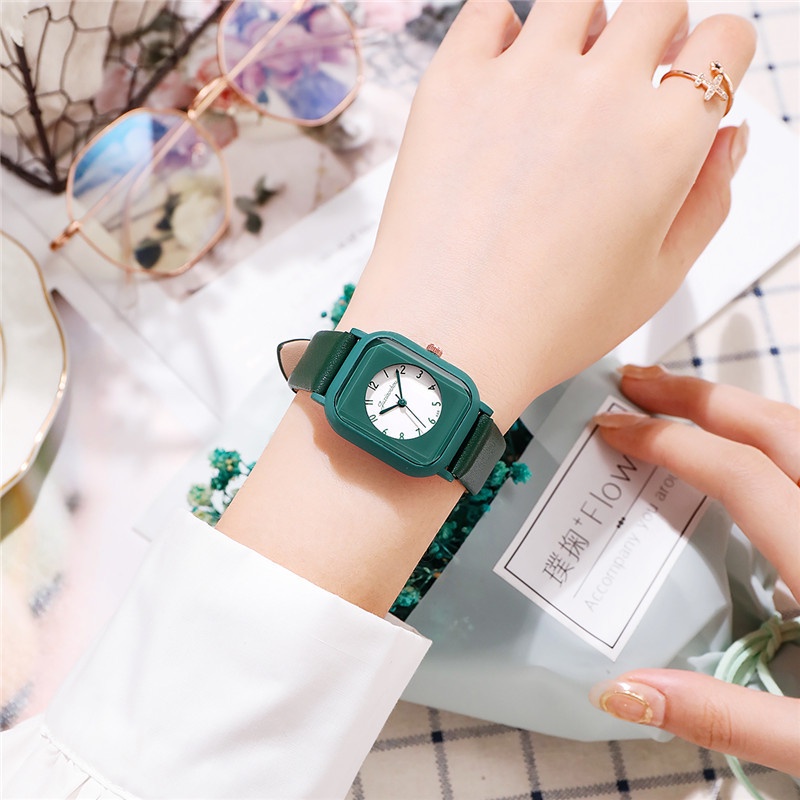 Đồng Hồ Quartz Nữ Mặt Chữ Nhật Dây Da Thời Trang