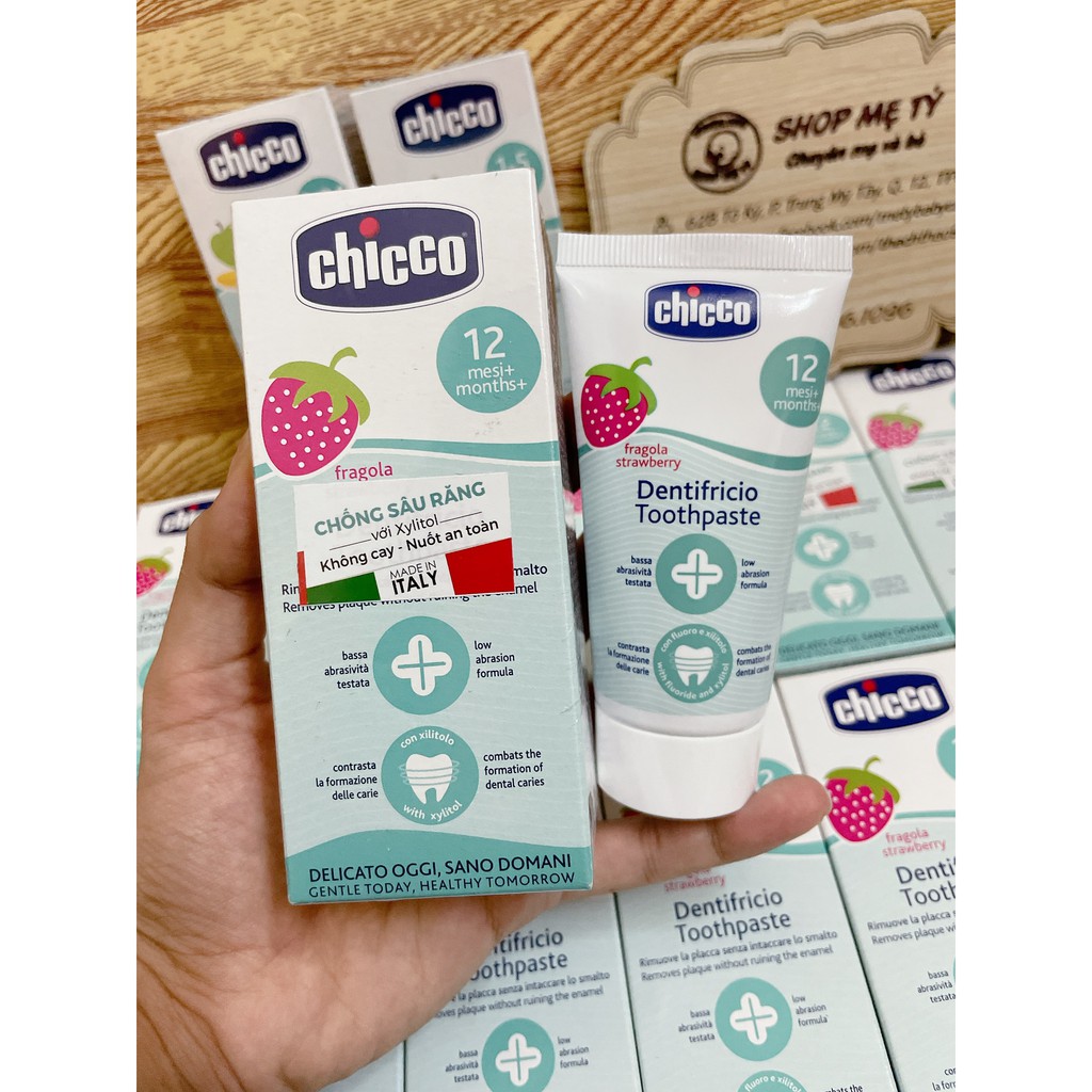 Kem đánh răng Chicco cho bé 6M+ và 12M+ (HƯƠNG CHUỐI TÁO VÀ HƯƠNG DÂU ĐỀU NUỐT ĐƯỢC)