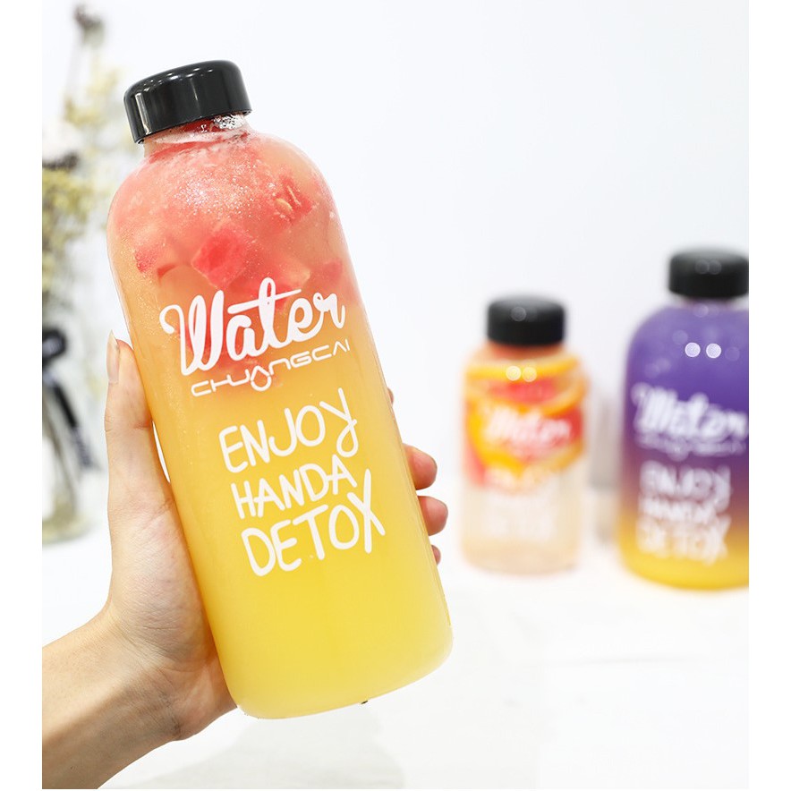 Bình nước nhựa WATER PONGDANG Detox 1 lít có túi siêu tiện lợi - Tặng kèm combo 3 móc dán tường chịu lực