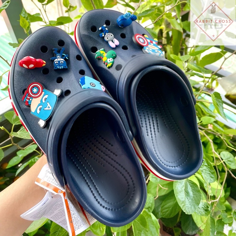 [Tặng 12 Jibits] Dép Cross Đế Bánh Mì Hotrend Cross B.aya Xanh Than Viền Chữ Đỏ Nổi Bật