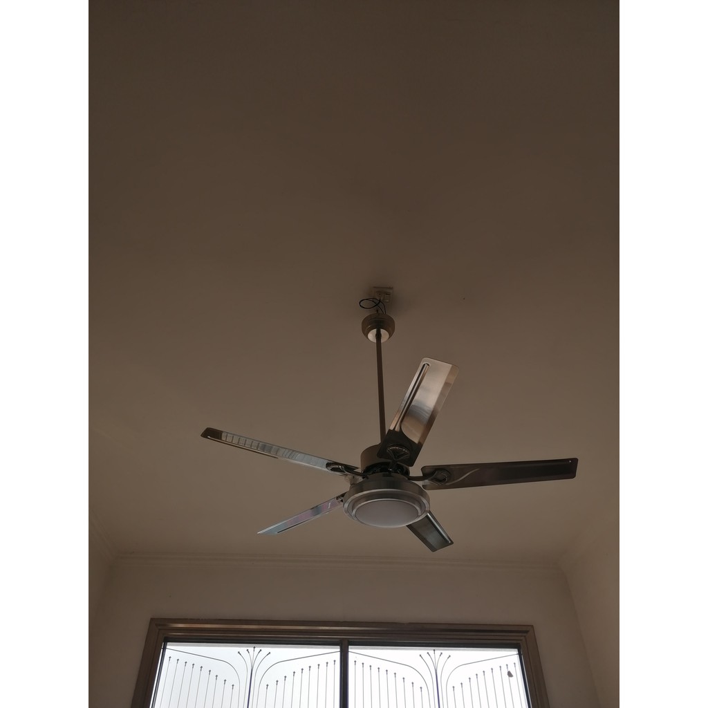 Đèn quạt trần LUXURY DECORATIVE FAN LAMP Cánh Kim Loại 52inch, đèn LED  QTK52L