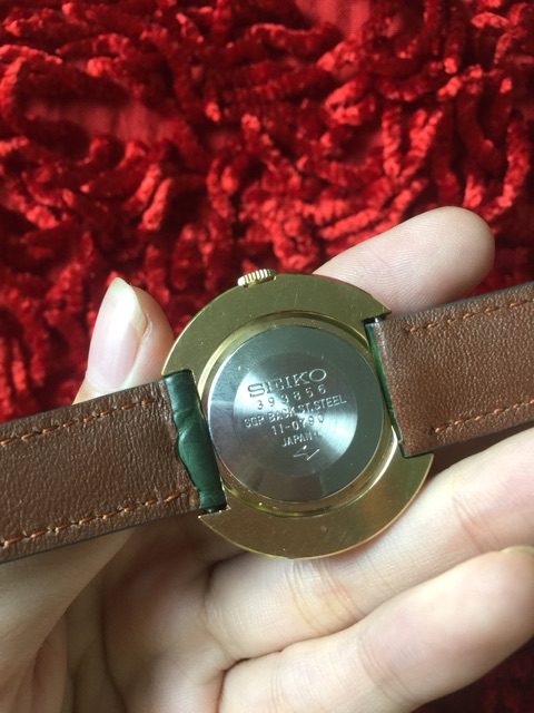 Đồng hồ nữ Seiko máy CƠ CÓT LẮC KÊ VÀNG hàng si