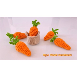 Móc khoá củ cà rốt bằng len 🥕