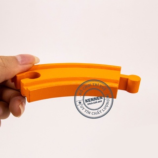 Bộ ray gỗ mini sắc màu có thể mua thêm xe lửa