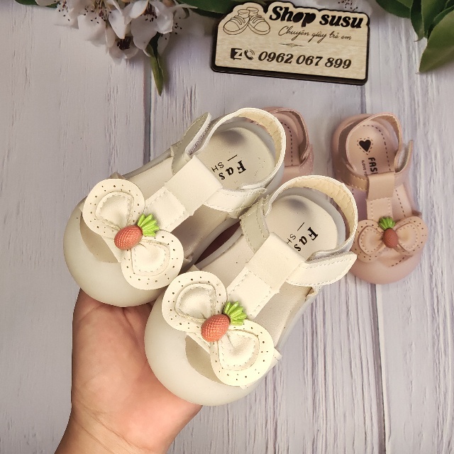giày tập đi cho bé gái siêu dể thương dành cho bé từ 9 tháng tới 1,5 tuổi