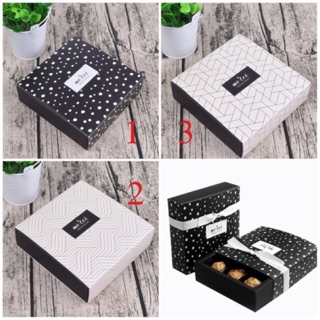 [11.5x11.5x4 SỈ 6.8K] Hộp quà hộp socola 9v bi sóng M (không phụ kiện)