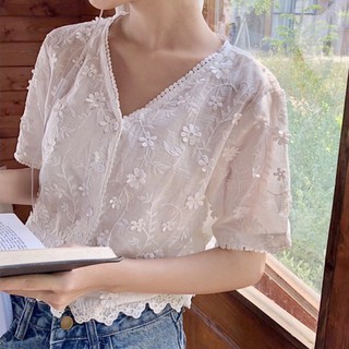 Janet studio • áo cổ tim vải ren nổi
