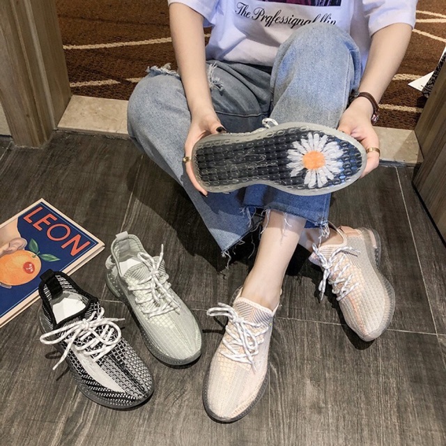 ✏️✏️✏️TRỜI ƠI NÓ ĐẸP QUÁ MỨC KHÁCH ƠI ❌Bata đế hoa cúc đẹp xĩu luôn nha 📣chất lưới thun ôm chân nét cang ✔️Size 36/39