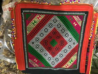 Khăn piêu dân tộc thái
