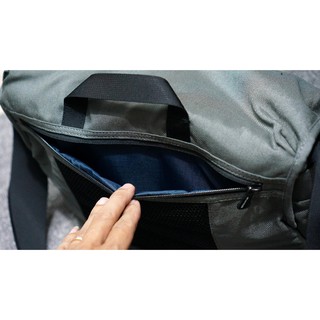 Túi đựng máy ảnh crumpler roady 7500 có ngăn đựn ipad
