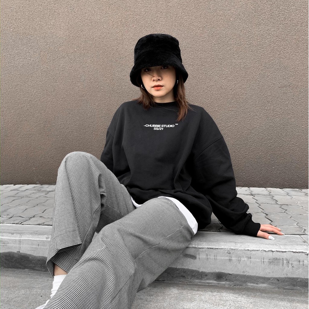 [Mã WASKT250K hoàn 15% tối đa 30k xu đơn 50K] CHUBBIE Studio Sweater - Áo Nỉ CHUBBIE Studio | BigBuy360 - bigbuy360.vn