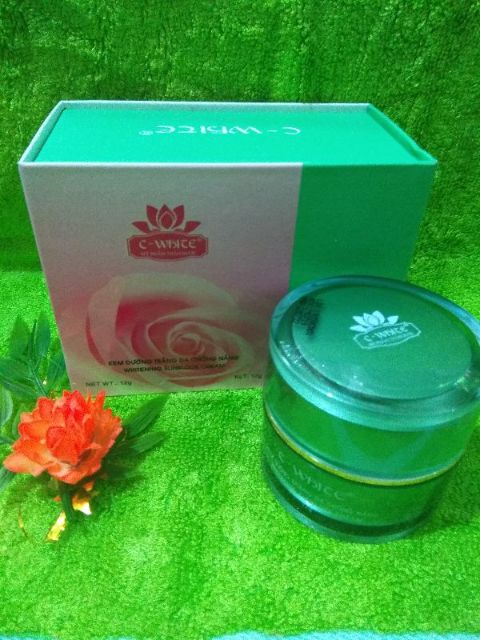 Kem  C-white dưỡng trắng da chống nắng