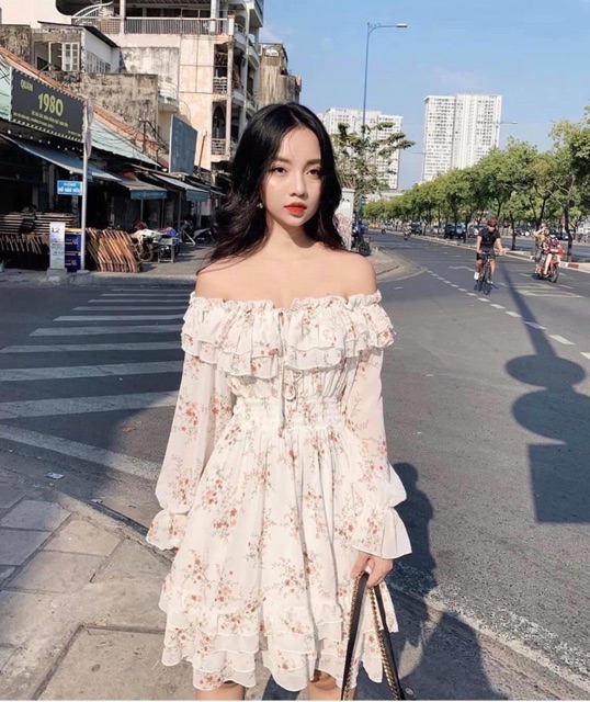 Đầm hoa nhí trễ vai hai màu (hình shop tự chụp/sẵn) | BigBuy360 - bigbuy360.vn